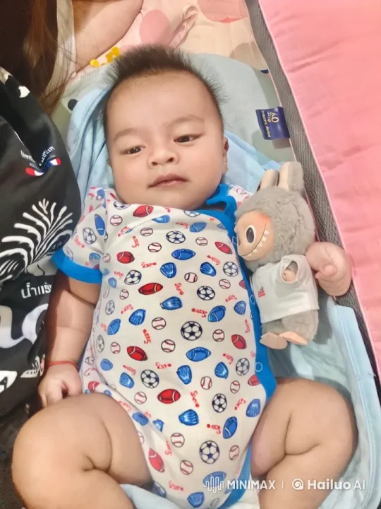 Baby Dancing and Punching in Colorful Onesie – AI Generated Video | Hailuo AI