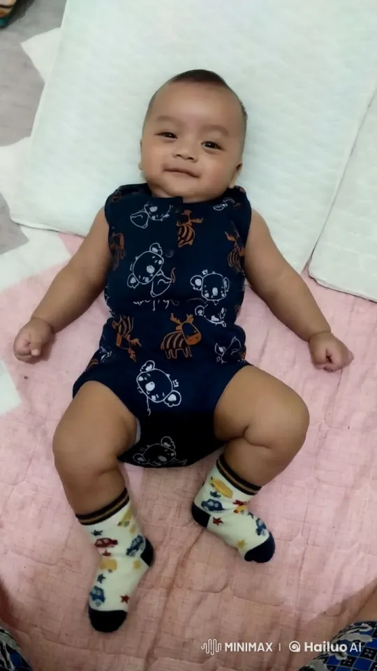 Baby's Playful Dance and Kungfu Moves – AI Generated Video | Hailuo AI