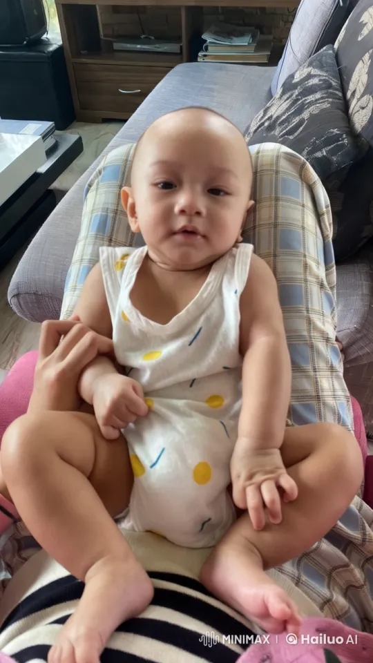 Baby Dancing and Throwing Punches in Living Room – AI Generated Video | Hailuo AI