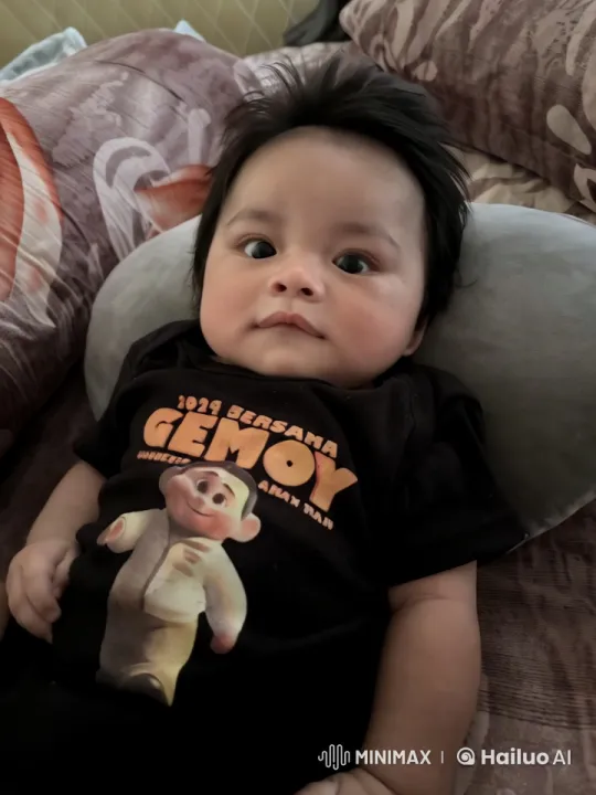 Baby Dances and Punches in '2024 Bersama Gemoy' Shirt – AI Generated Video | Hailuo AI