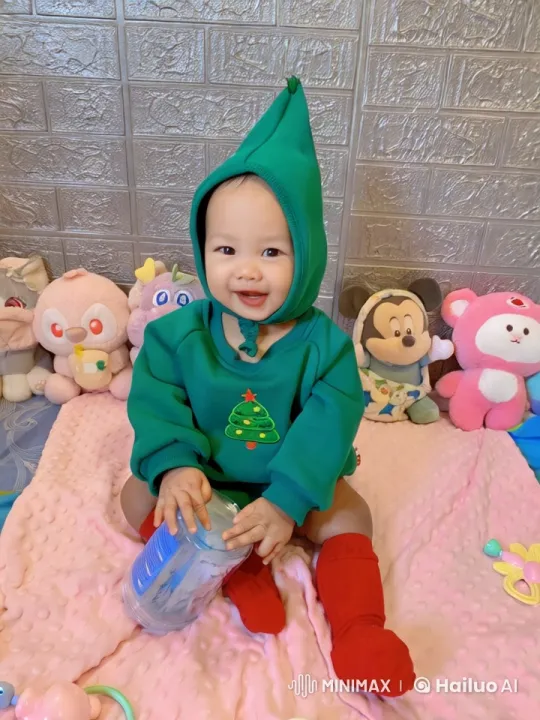 Baby Dances Joyfully in Festive Outfit – AI Generated Video | Hailuo AI