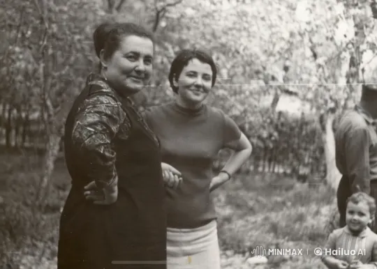 Two Women Chat in a Lush Garden Setting – AI Generated Video | Hailuo AI