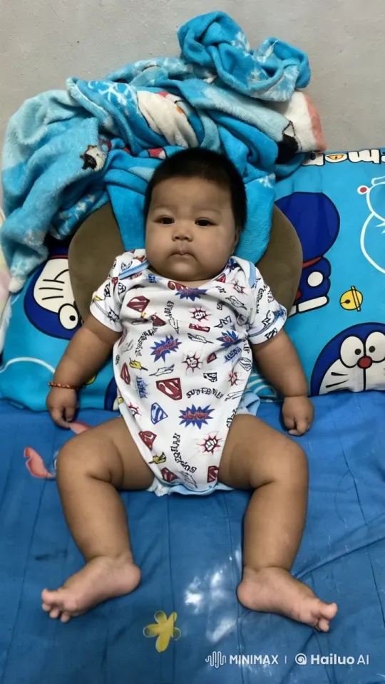 Baby's Joyful Dance with Superman Onesie – AI Generated Video | Hailuo AI