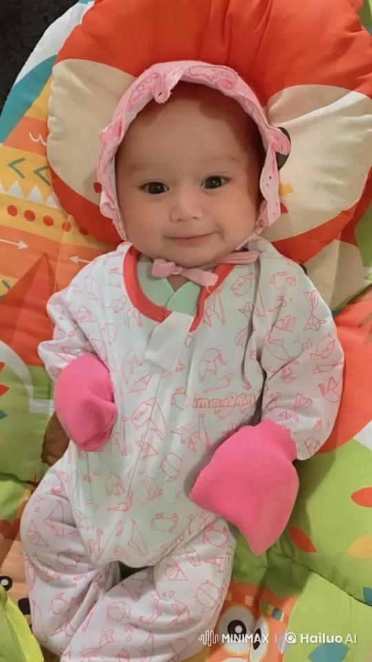 Baby Dances and Punches on Play Mat – AI Generated Video | Hailuo AI