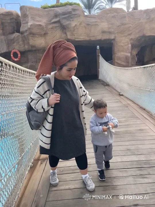 Woman and Boy's Bridge Incident Captured on Camera – AI Generated Video | Hailuo AI