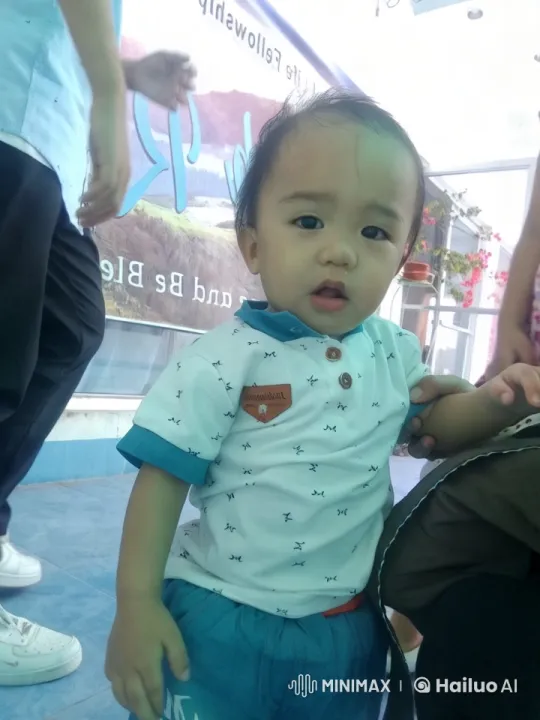 Toddler Enthusiastically Performs Kungfu in Bright Room – AI Generated Video | Hailuo AI