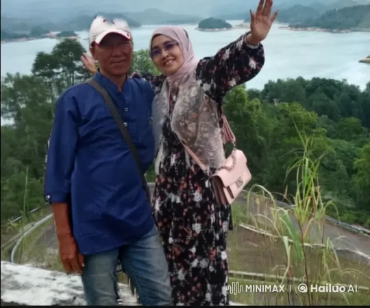 Couple in Love on Scenic Lake with Aesthetic Tracking Shot – AI Generated Video | Hailuo AI