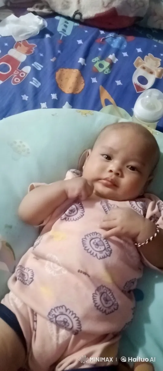 Baby's Playful Dance and Gentle Punches – AI Generated Video | Hailuo AI