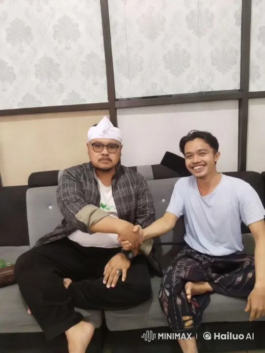 Choreographed Kungfu Fight Scene on Couch – AI Generated Video | Hailuo AI