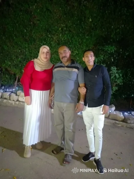 Three Friends Enjoy Night Out, Watched by Animated Pet – AI Generated Video | Hailuo AI