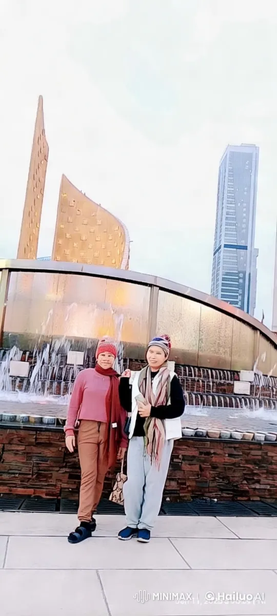 Vibrant Urban Scene: Playful Subjects by Modern Fountain – AI Generated Video | Hailuo AI