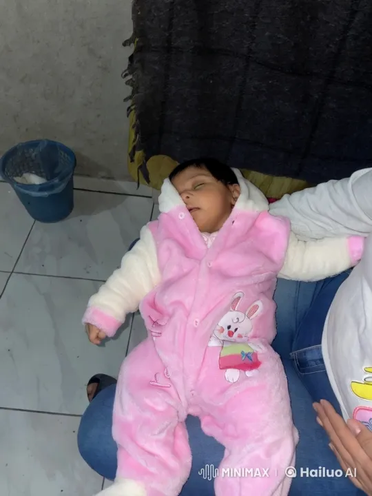 Baby's Playful Dance in Cozy Indoor Setting – AI Generated Video | Hailuo AI