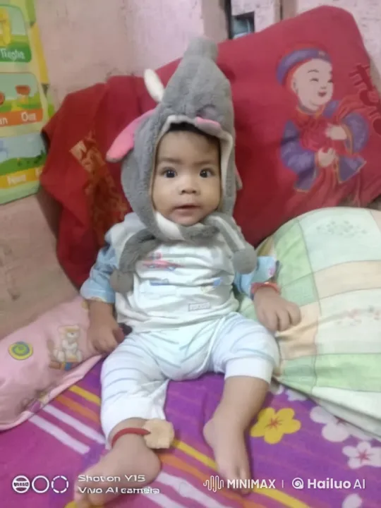 Baby in Onesie Enacts Kung Fu Dance – AI Generated Video | Hailuo AI