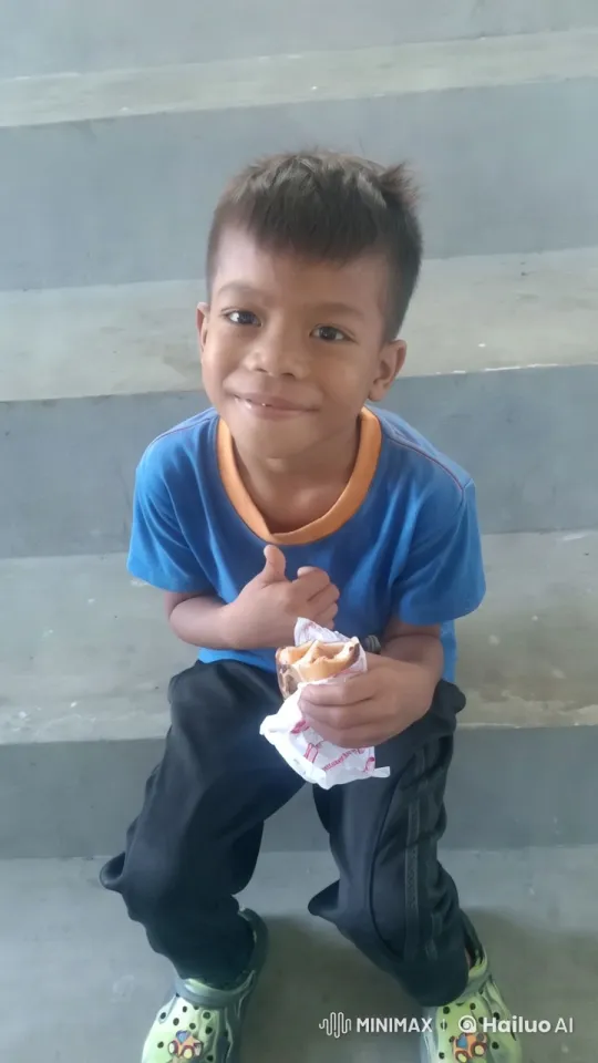 Young Boy Performing Kung Fu on Concrete Steps – AI Generated Video | Hailuo AI