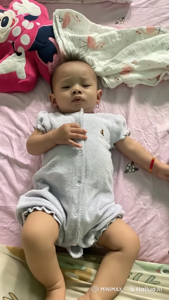 Baby's Playful Dance and Kung Fu Moves – AI Generated Video | Hailuo AI