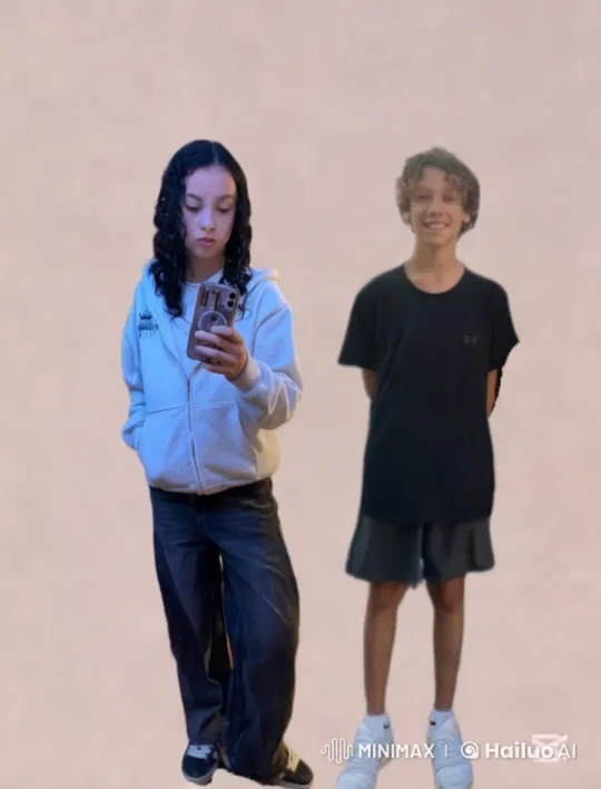 Embrace in Warm Light: Intimate Moment Captured – AI Generated Video | Hailuo AI