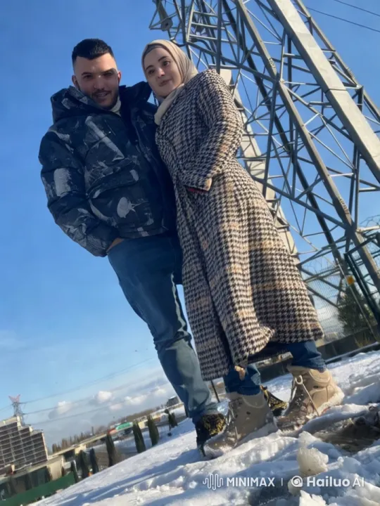 Couple's Snowy Argument Turns into Synchronized Dance – AI Generated Video | Hailuo AI
