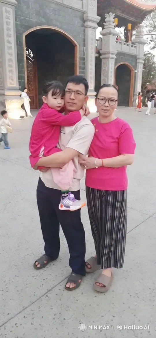 Family Visit and Intense Martial Arts Display – AI Generated Video | Hailuo AI