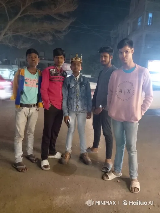 Young Men Dance on Night Street with Unique Style – AI Generated Video | Hailuo AI