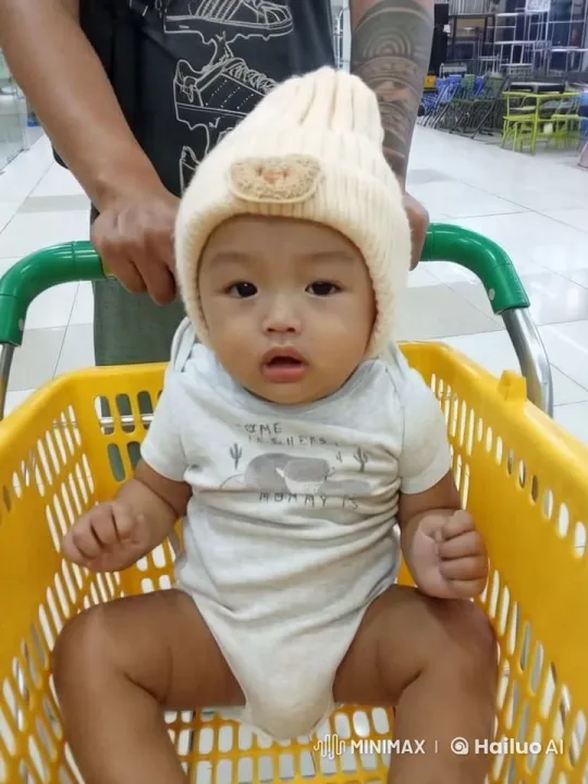 Adorable Baby in Shopping Cart at Mall Food Court – AI Generated Video | Hailuo AI