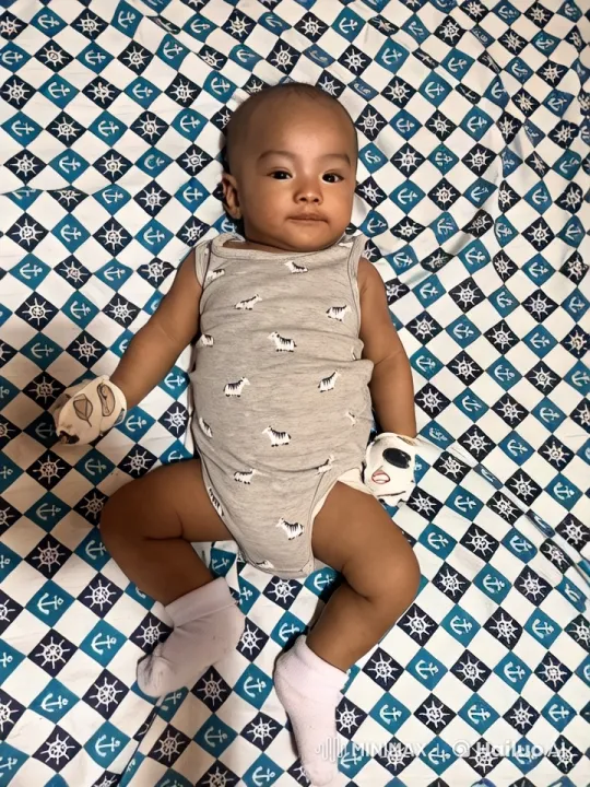 Baby's Playful Dance and Kungfu Pose – AI Generated Video | Hailuo AI