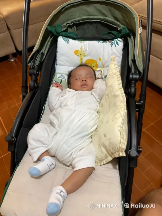 Baby's Joyful Dance and Kung Fu Moves – AI Generated Video | Hailuo AI