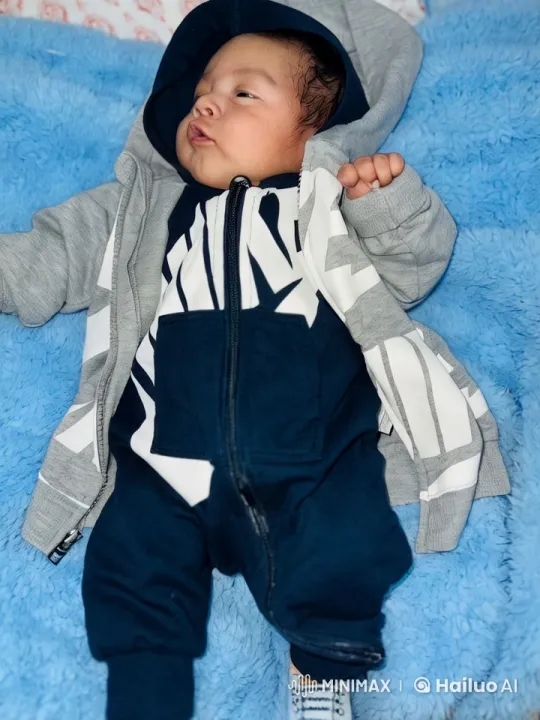 Baby's Adorable Dance Moves on Blue Blanket – AI Generated Video | Hailuo AI
