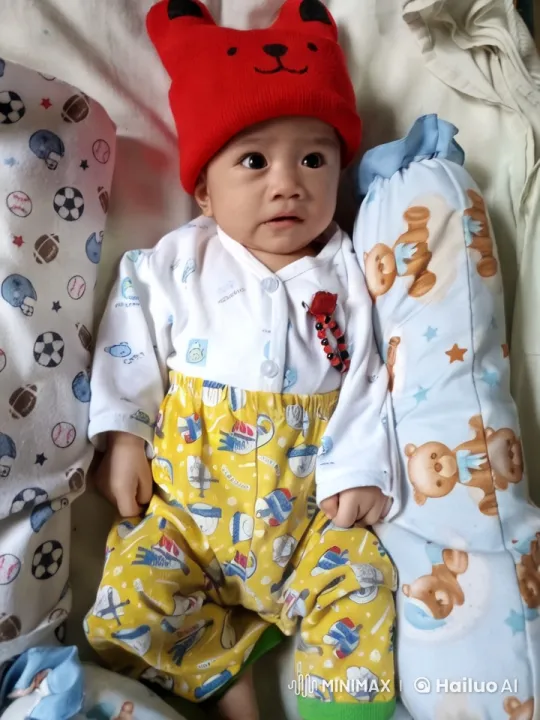 Baby in Pajamas Showcases Kung Fu Moves – AI Generated Video | Hailuo AI