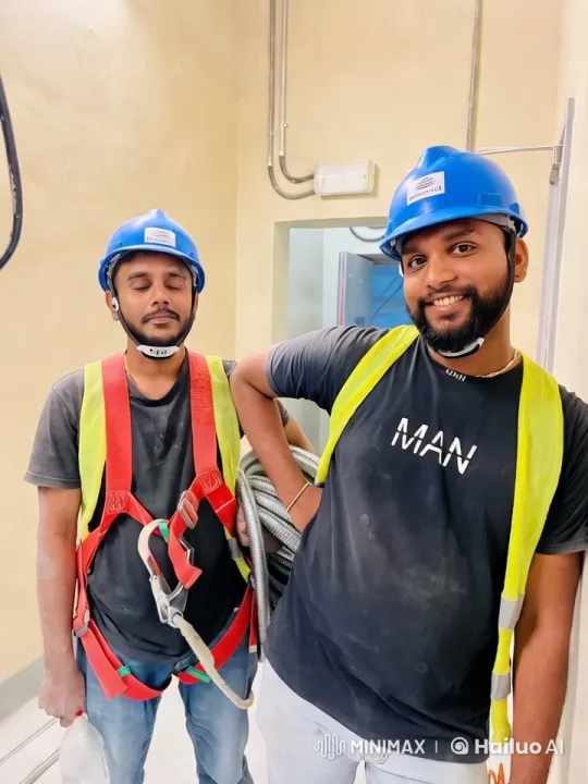 Construction Workers Engage in Kung Fu Battle – AI Generated Video | Hailuo AI