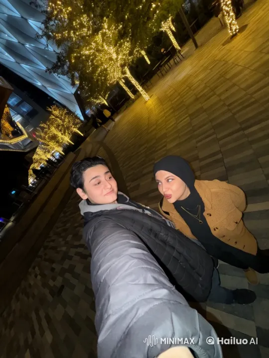 Argument Escalates to Fight Under Fairy Lights – AI Generated Video | Hailuo AI
