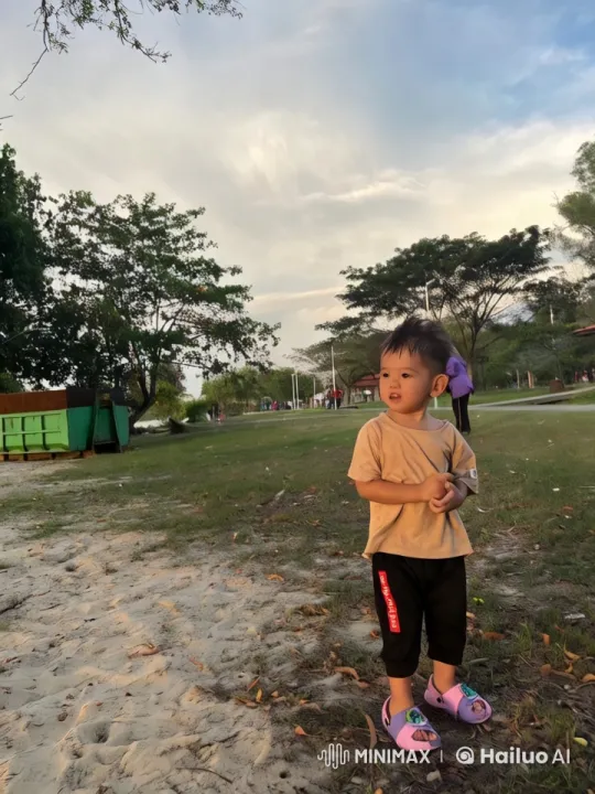 Child's Energetic Dance-Kungfu Performance in Park – AI Generated Video | Hailuo AI