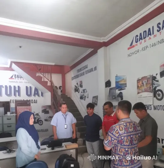 Intense Martial Arts Skirmish in Pawnshop Office – AI Generated Video | Hailuo AI