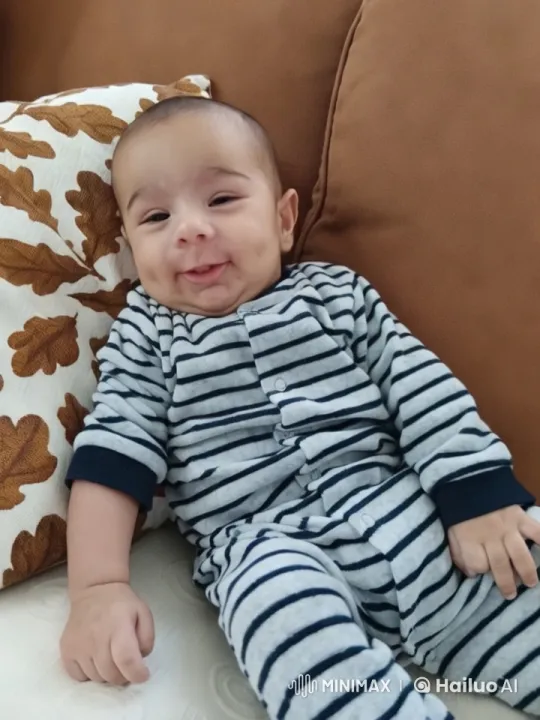 Baby's Joyful Dance and Kungfu Performance – AI Generated Video | Hailuo AI
