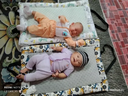 Infants Engage in Playful Dance and Kung Fu Moves – AI Generated Video | Hailuo AI