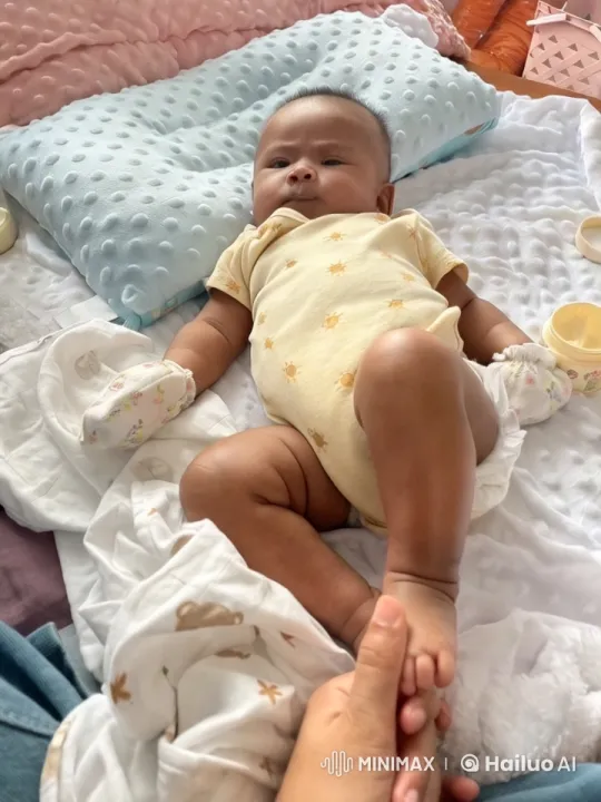 Baby Dancing and Playing in Cozy Surroundings – AI Generated Video | Hailuo AI