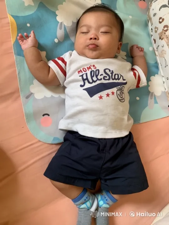 Baby's Joyful Dance and Playful Punches – AI Generated Video | Hailuo AI