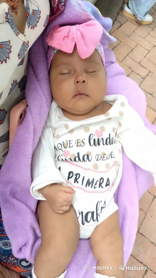 Baby Dancing Joyfully Supported by Adult – AI Generated Video | Hailuo AI