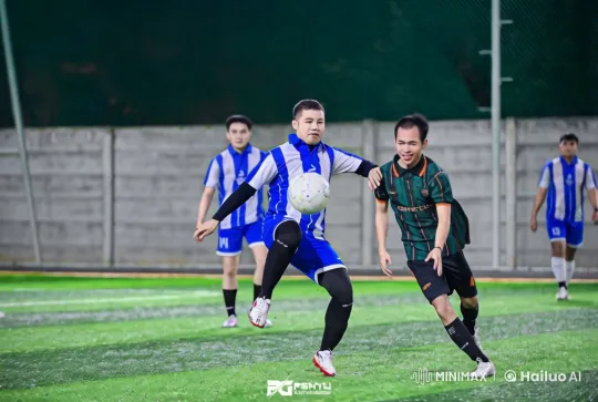 Football Match Showcases Dramatic Kungfu-Style Kick – AI Generated Video | Hailuo AI
