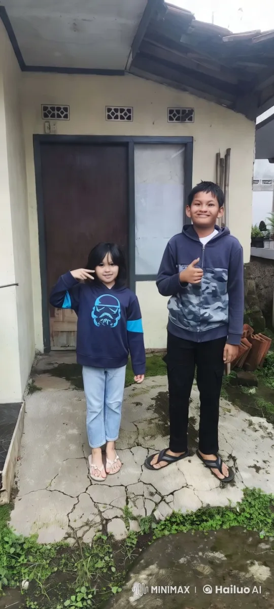 Youthful Kung Fu Practitioners Engage in Energetic Fight – AI Generated Video | Hailuo AI
