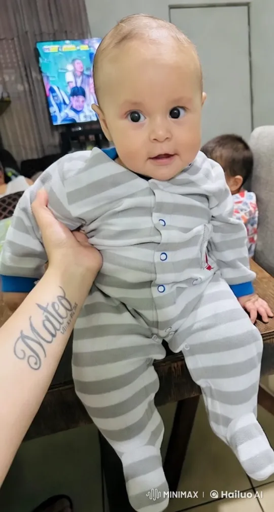 Baby in Onesie Mimics Kungfu and Dances Enthusiastically – AI Generated Video | Hailuo AI