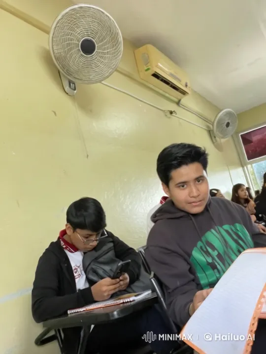 Olaf from Frozen Surprises Classroom with Dance and Snowfall – AI Generated Video | Hailuo AI
