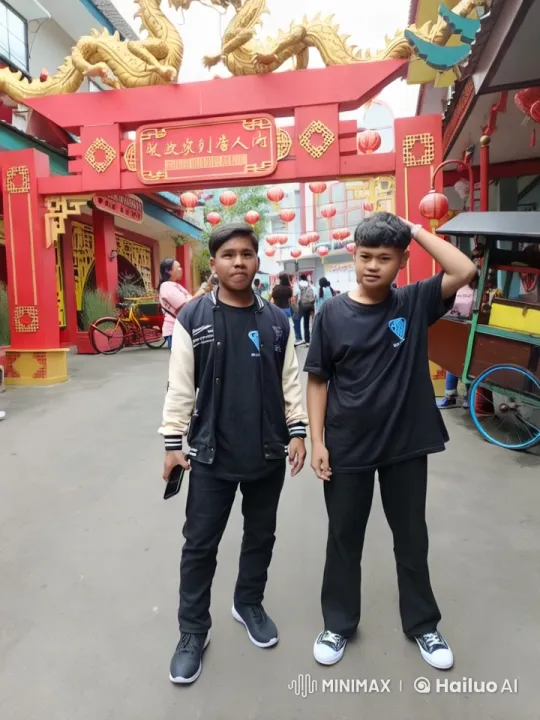 Young Kungfu Practitioners Perform Under Chinese Archway – AI Generated Video | Hailuo AI