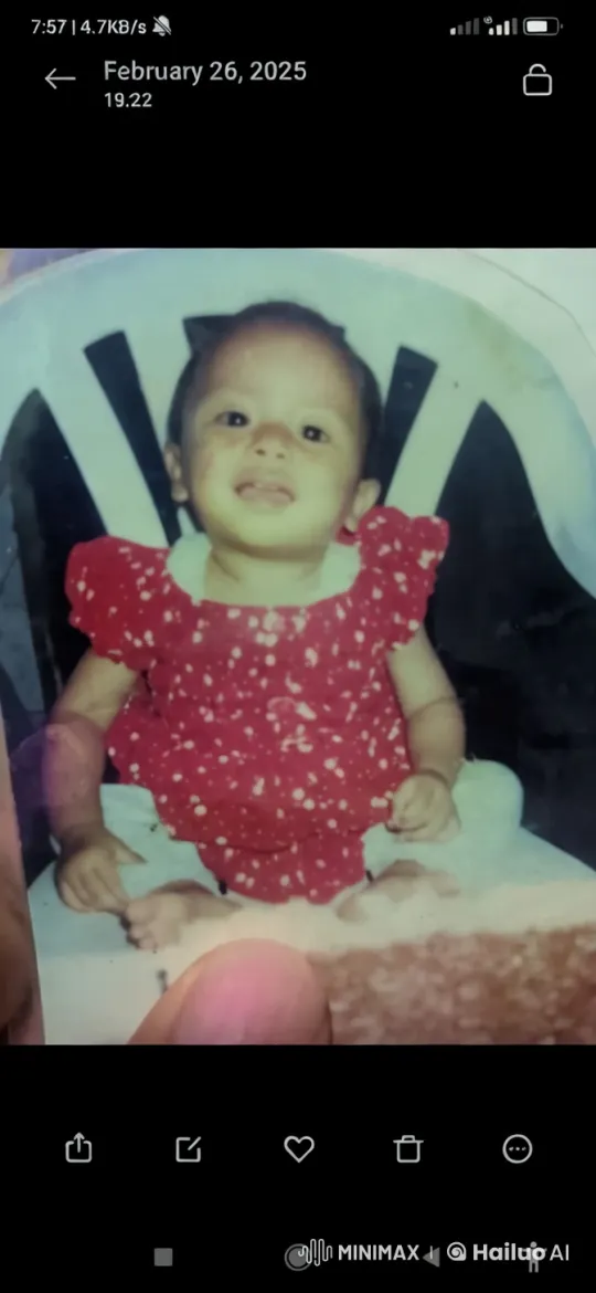 Baby in Polka Dot Dress: Capturing Innocence with Dynamic Camerawork – AI Generated Video | Hailuo AI