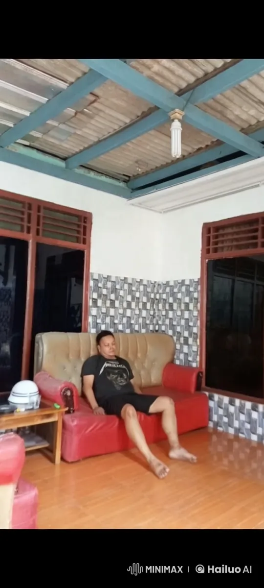 Man Transforms into Water Droplets on Sofa – AI Generated Video | Hailuo AI