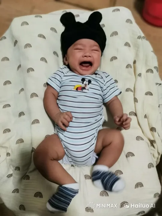Baby Dancing and Standing Up Playfully – AI Generated Video | Hailuo AI