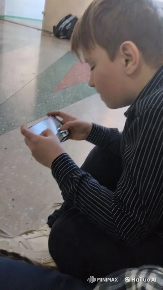 Schoolboy Reunites with Grandfathers in Heartwarming Scene – AI Generated Video | Hailuo AI