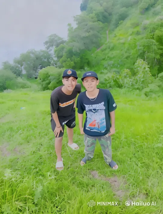 Kungfu Fight on Lush Hillside with Dramatic Stance – AI Generated Video | Hailuo AI