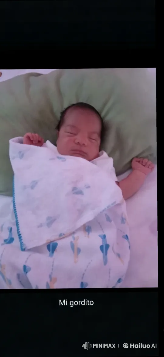 Baby's Gentle Movements in a Cozy, Softly Lit Room – AI Generated Video | Hailuo AI