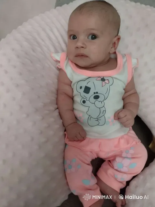 Baby's Playful Dance and Kung Fu Surprise – AI Generated Video | Hailuo AI