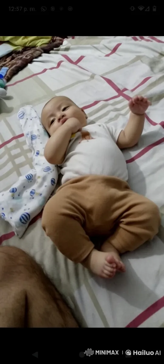 Baby Stands and Dances Joyfully in Live2D Animation – AI Generated Video | Hailuo AI